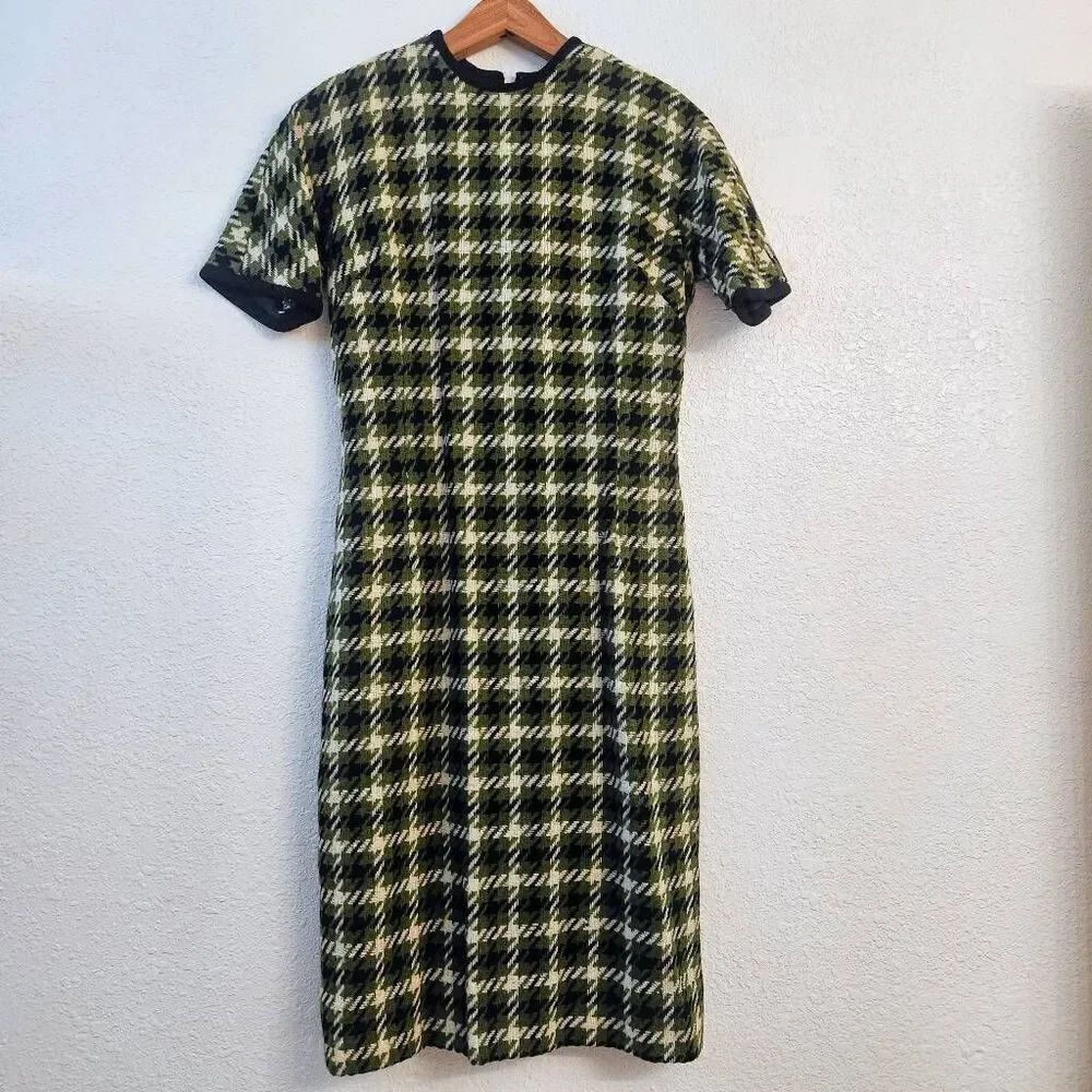 Vintage Inspired Gail Gaines Fitted Shortsleeved Houndstooth Dress